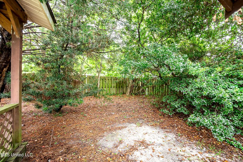 APPROVED SHORT SALE! 3 Bedrooms | 2 Bathrooms, Large bonus room - photo 43