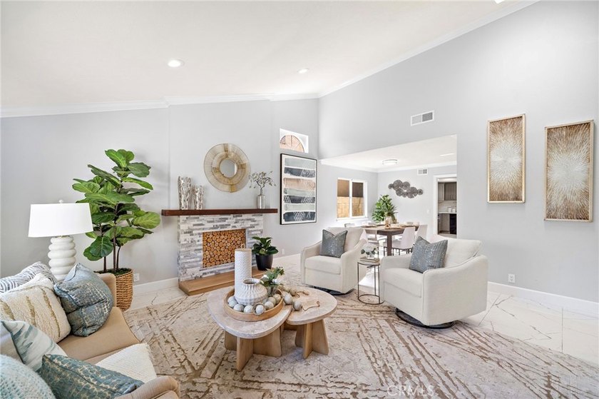 Welcome to this beautifully upgraded 6-bedroom, 3-bathroom home - photo 4