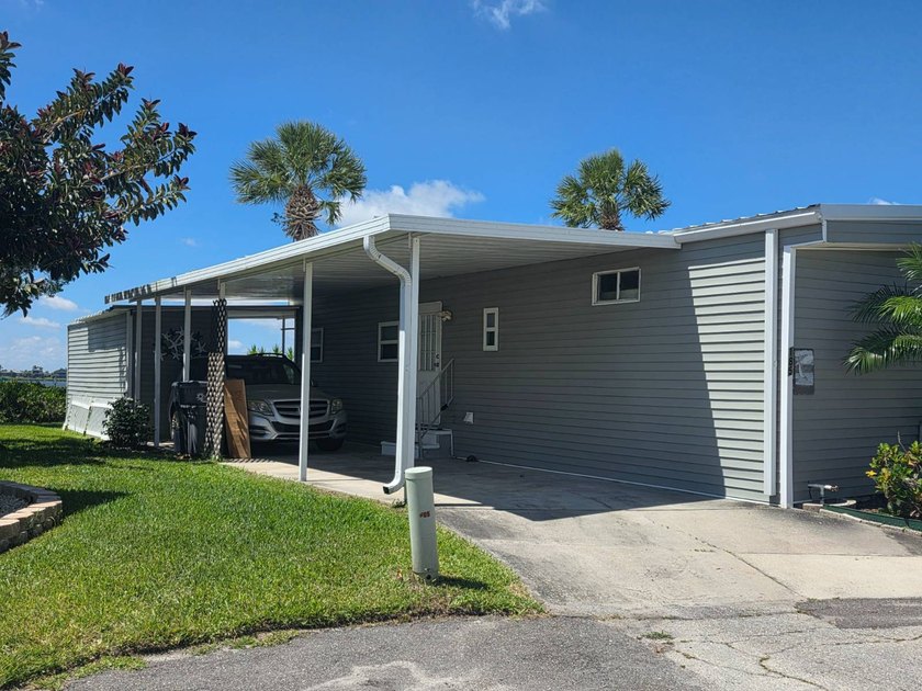 Unbeatable Value: Direct Waterfront Living on the Manatee River! - photo 4