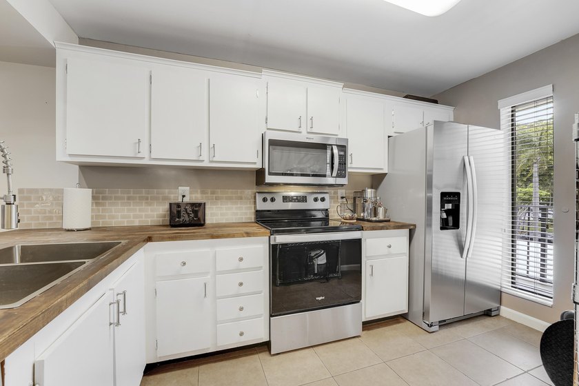 NEW PRICE! One of the best values currently available in East - photo 9