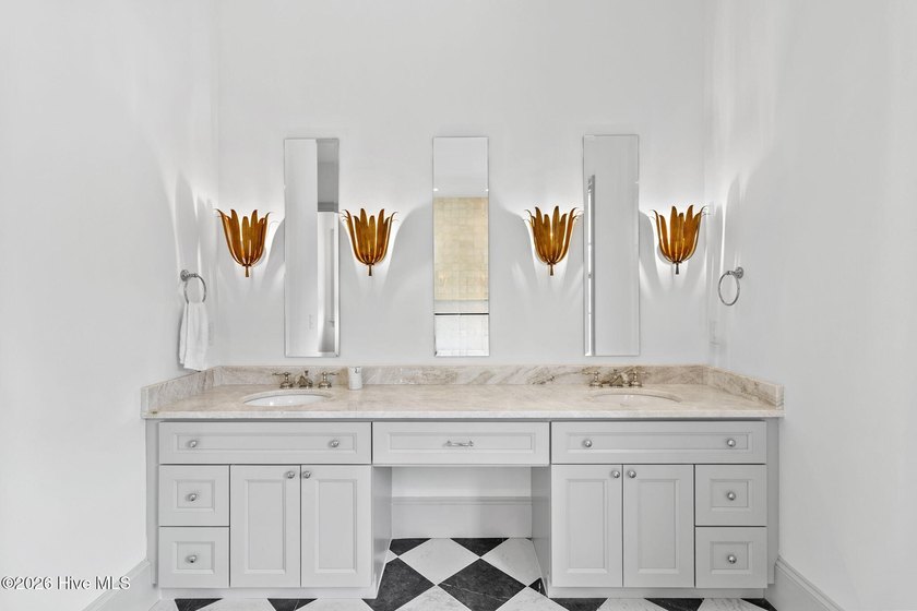 Located just a short stroll from Lake Pinehurst, this - photo 12