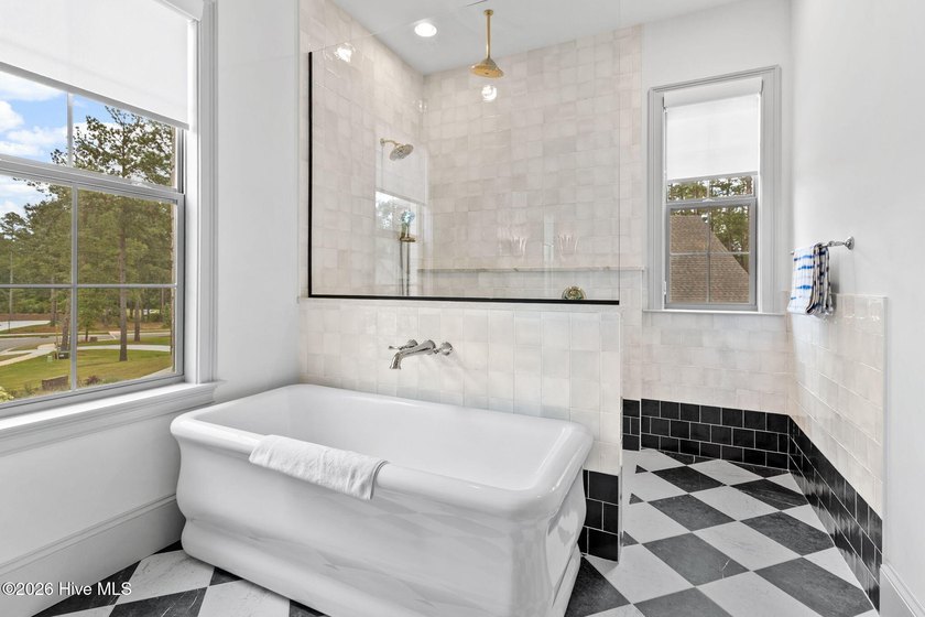 Located just a short stroll from Lake Pinehurst, this - photo 13