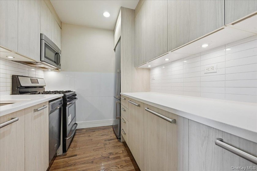 Huge Price Drop! Welcome to an oasis in the heart of downtown - photo 20