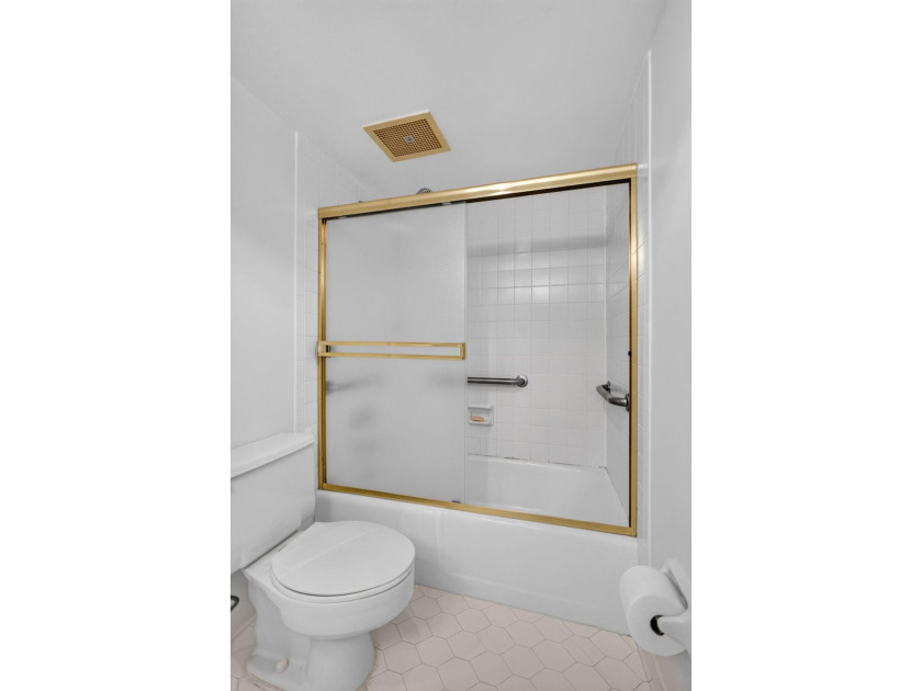 The largest and most coveted condo floorplan in Old Port Cove! - photo 23