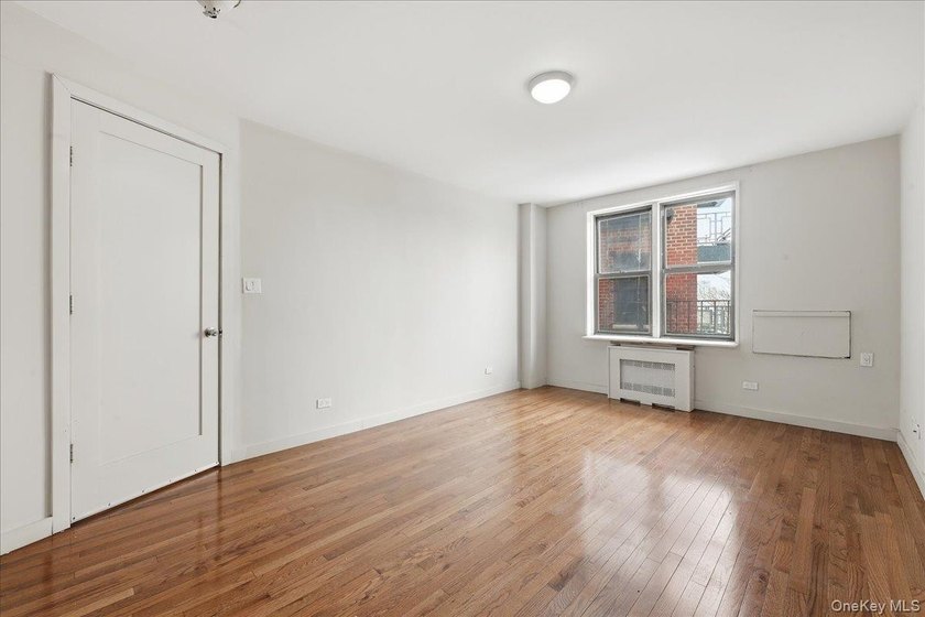 Huge Price Drop! Welcome to an oasis in the heart of downtown - photo 24