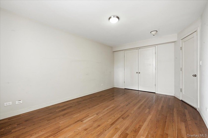Huge Price Drop! Welcome to an oasis in the heart of downtown - photo 28