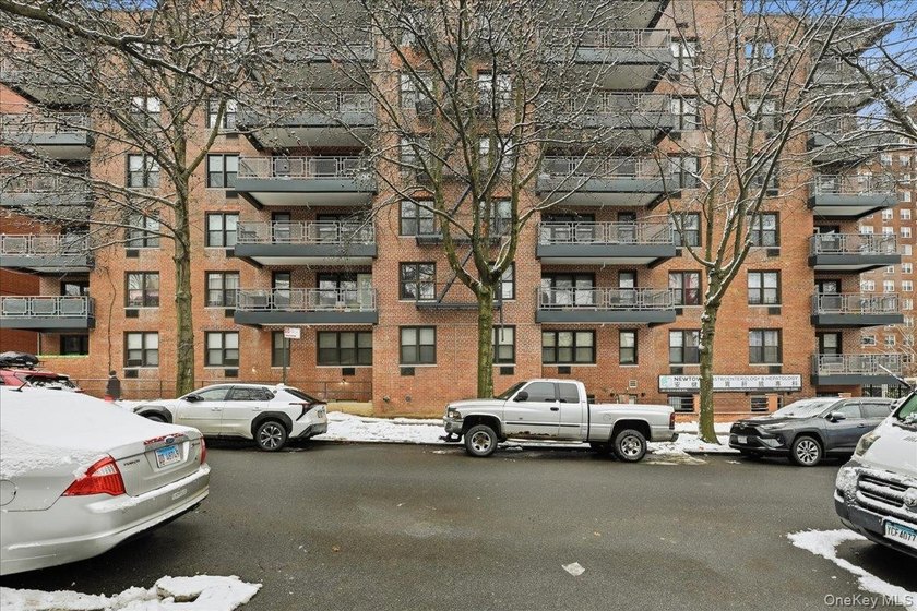 Huge Price Drop! Welcome to an oasis in the heart of downtown - photo 36