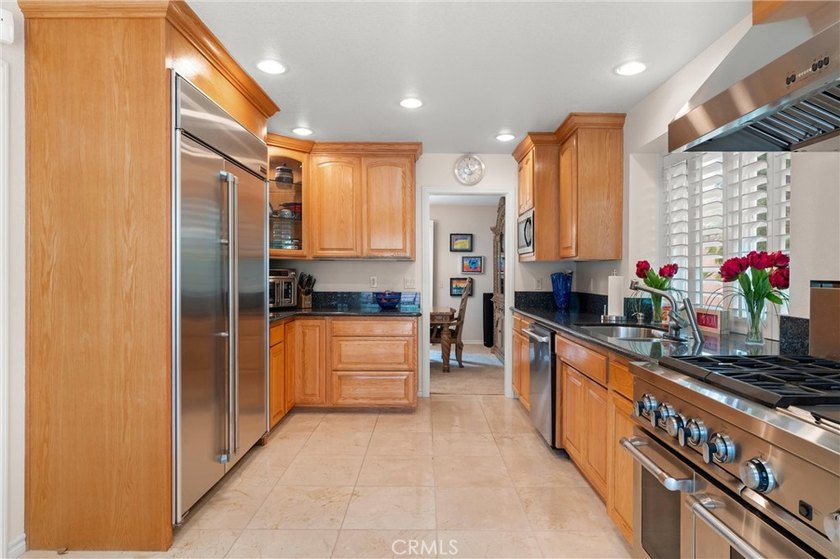 Welcome to 8311 Cade Circle, a beautifully maintained South - photo 7