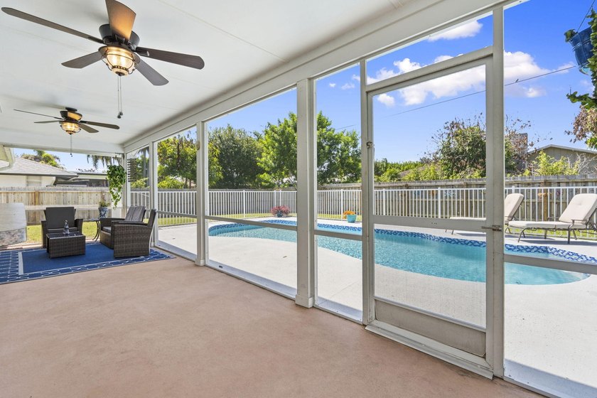Beautifully maintained home in Port St. Lucie. Major updates - photo 12