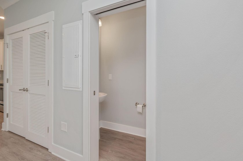 Welcome to 416 Date Palm Lane, a beautifully maintained end-unit - photo 17