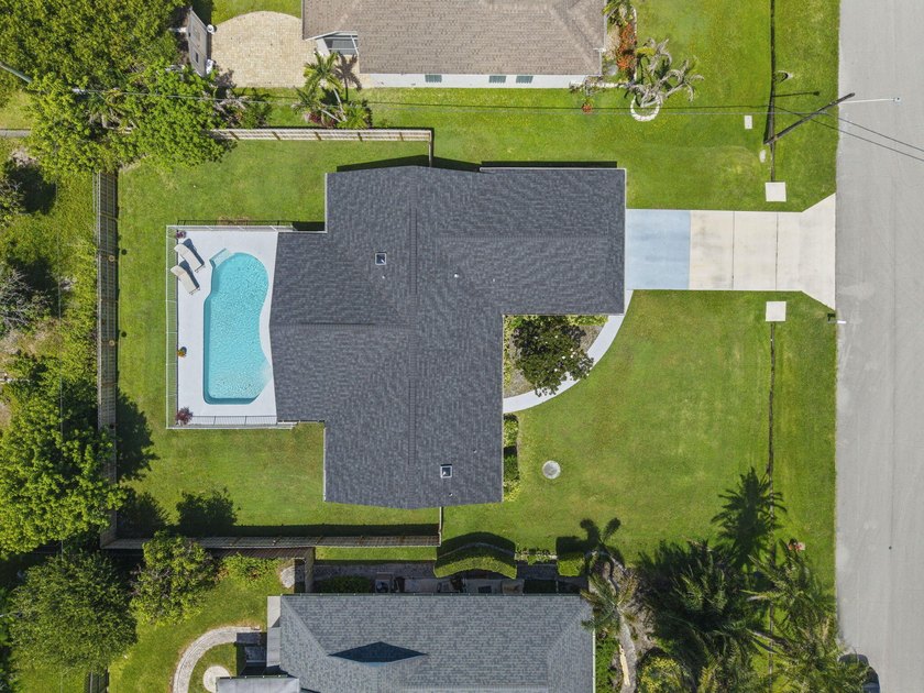 Beautifully maintained home in Port St. Lucie. Major updates - photo 27