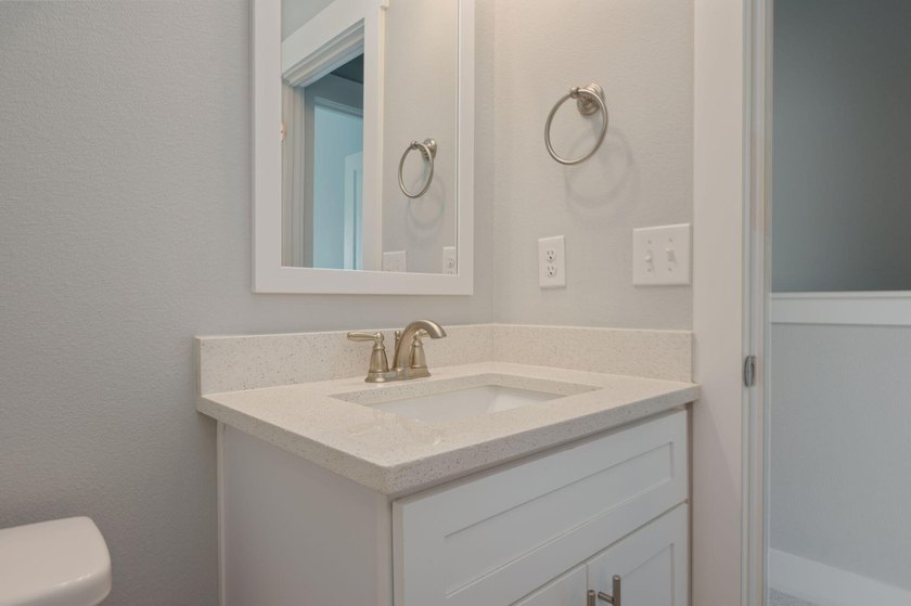 Welcome to 416 Date Palm Lane, a beautifully maintained end-unit - photo 32