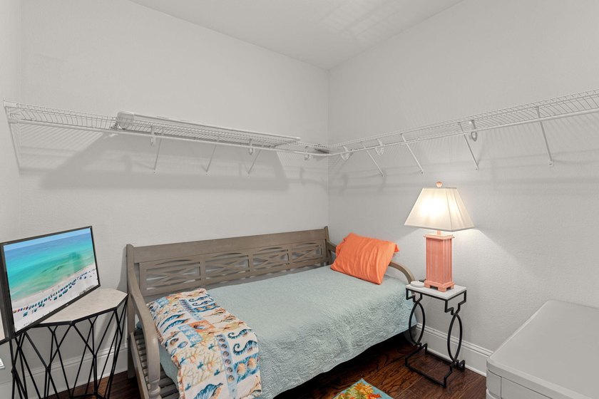 **FURNISHED**GARAGE** **(2) 6 PASSENGER GOLF CARTS INCLUDED** - photo 23