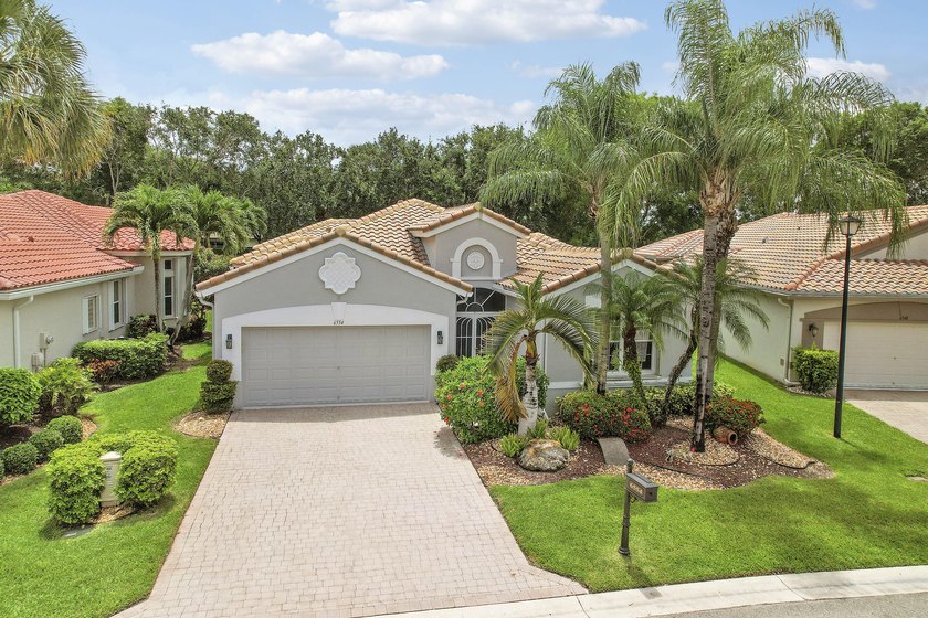 Welcome to one of the most sought-after floor plans in Beautiful - photo 2