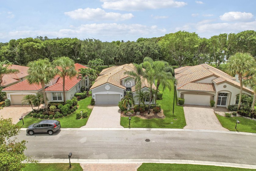 Welcome to one of the most sought-after floor plans in Beautiful - photo 4