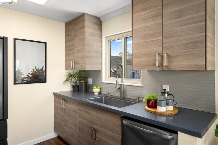 Glamorous end-unit condo near Lake Merritt and Piedmont Ave &amp; - photo 9