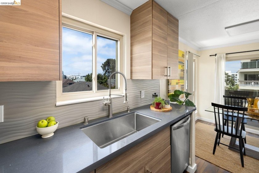 Glamorous end-unit condo near Lake Merritt and Piedmont Ave &amp; - photo 10
