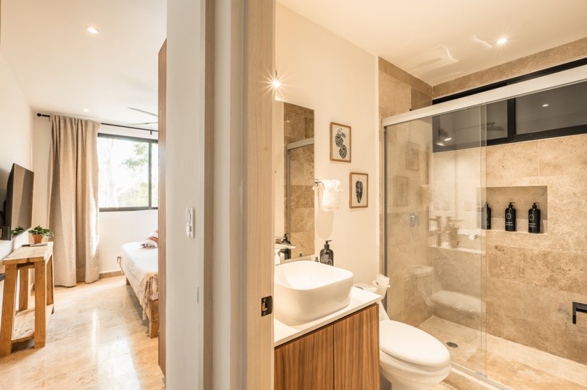 Welcome to this beautifully designed 2-bedroom, 2-bathroom condo - photo 22