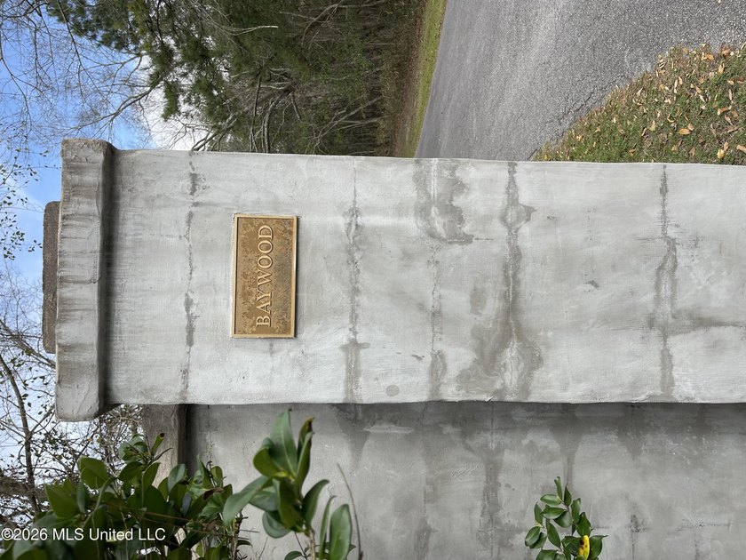 Great location. A short drive to Ingalls, Pascagoula, Ocean - photo 3
