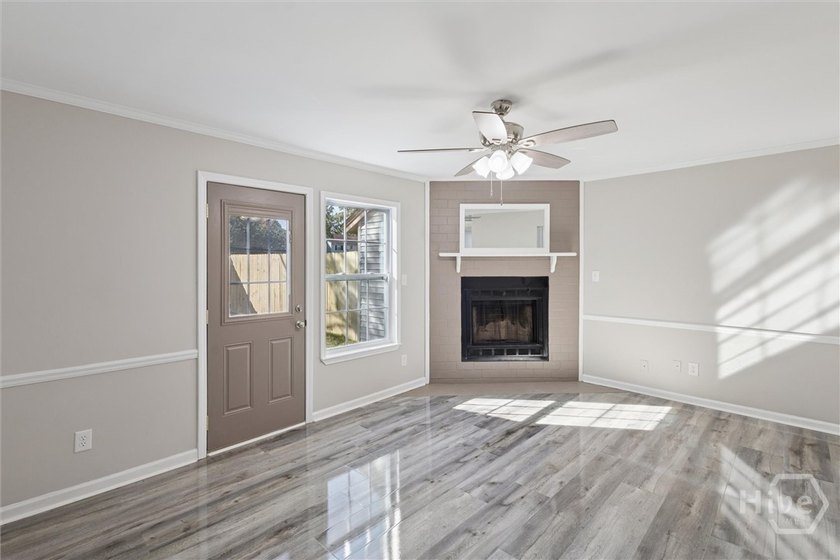 Seller is open to offering concessions. Discover this - photo 5