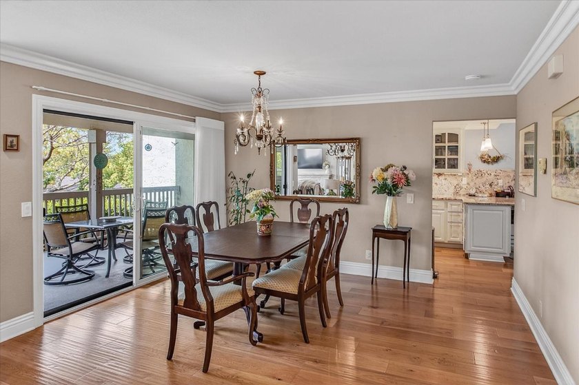 Perfection!! End unit in The Villages! Beautifully updated - photo 10