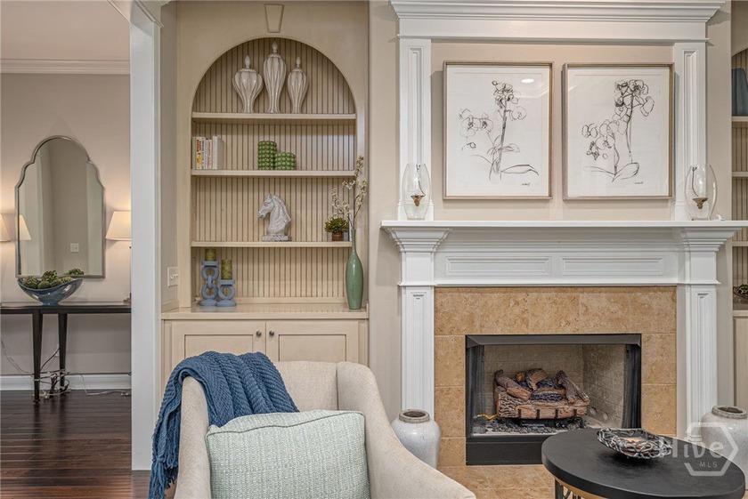 Stunning 4-5 Bedroom, 4.5 bath home. Brick entry way leads into - photo 9