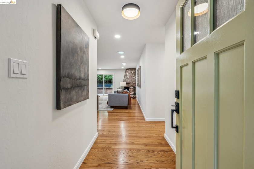 Built in 1968 and on the market for the first time, this - photo 4