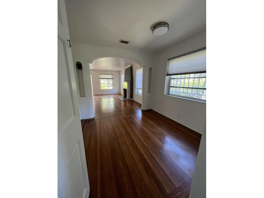Welcome to this charming single-story residence in Brickell - photo 7