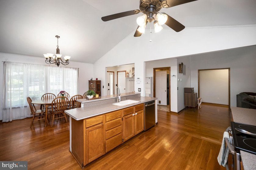 Welcome to 124 Republic Avenue in Lake of the Woods. Discover - photo 16