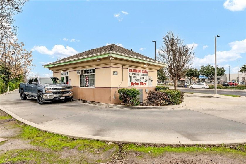 Drive-Thru Coffee...Jammin Java. Sale Includes Business and Real - photo 7