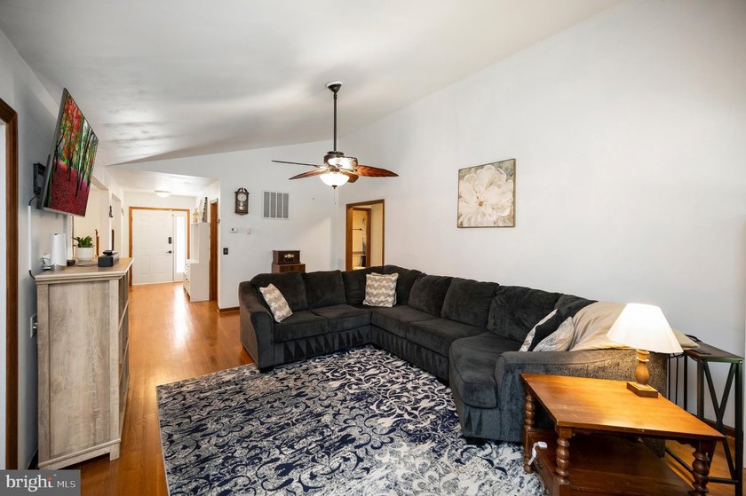 Welcome to 124 Republic Avenue in Lake of the Woods. Discover - photo 19