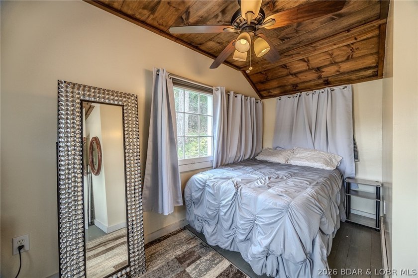 Escape to the quieter side of the Lake in this beautifully - photo 20