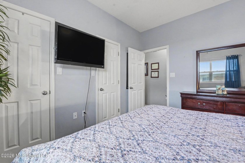 **BIG PRICE IMPROVEMENT ON THIS AWESOME HOME!!** $136/sqft !!!! - photo 20