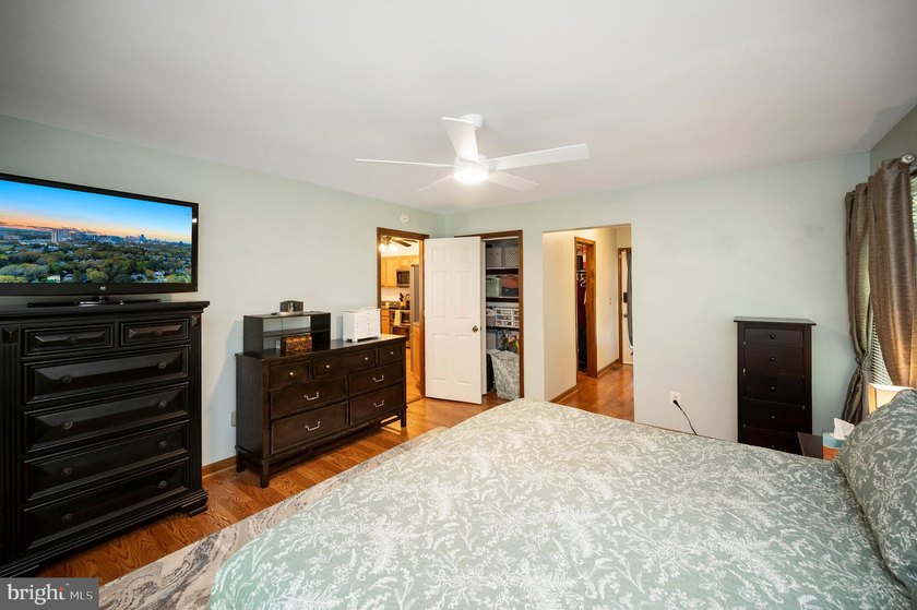 Welcome to 124 Republic Avenue in Lake of the Woods. Discover - photo 24