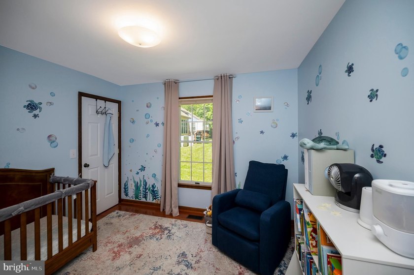 Welcome to 124 Republic Avenue in Lake of the Woods. Discover - photo 28