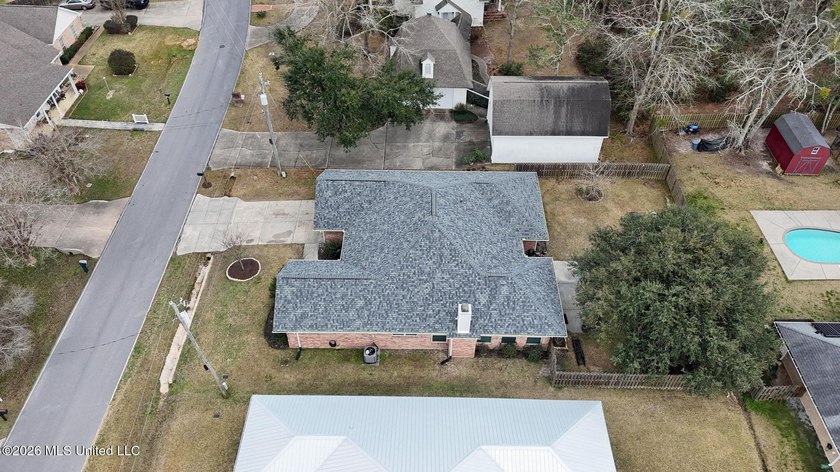 **BIG PRICE IMPROVEMENT ON THIS AWESOME HOME!!** $136/sqft !!!! - photo 35