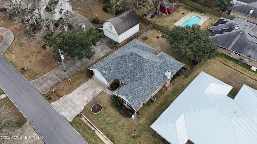 **BIG PRICE IMPROVEMENT ON THIS AWESOME HOME!!** $136/sqft !!!! - photo 36