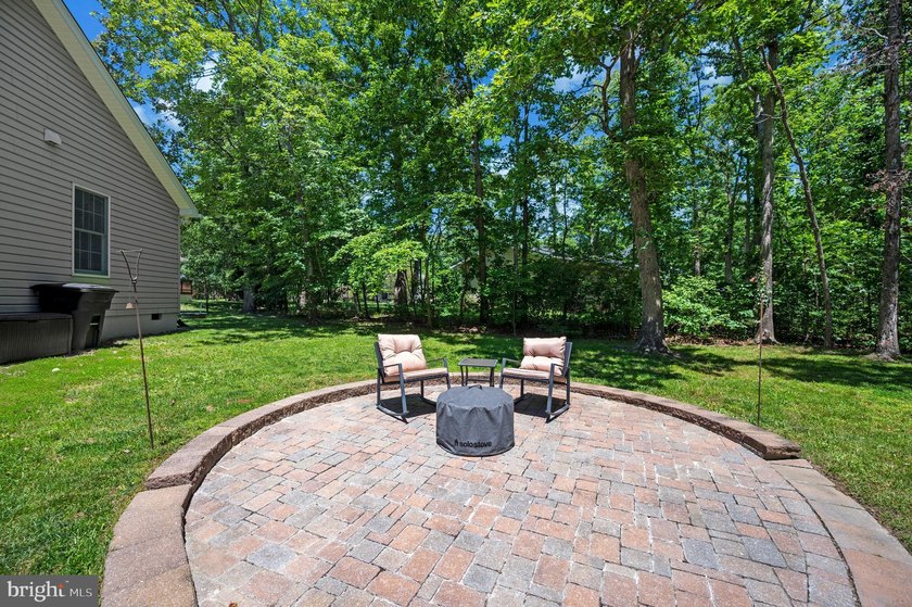 Welcome to 124 Republic Avenue in Lake of the Woods. Discover - photo 40
