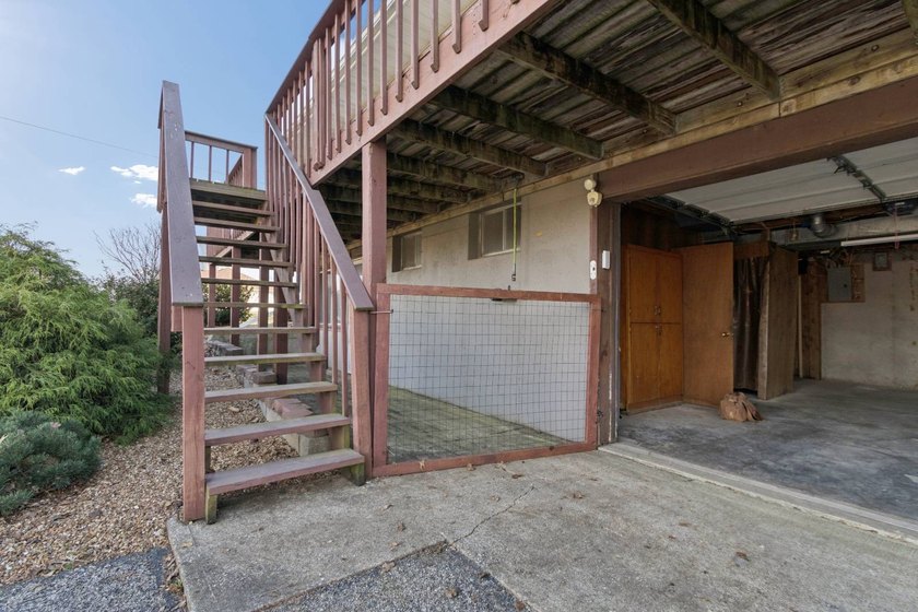 1979 Built Home and a 30x45 Morton Shop building with a concrete - photo 4