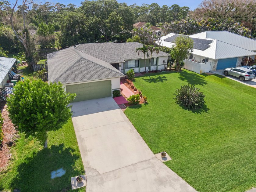 Live the Florida lifestyle you've been dreaming of in the - photo 2
