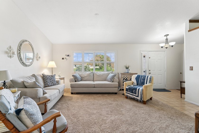 Live the Florida lifestyle you've been dreaming of in the - photo 6
