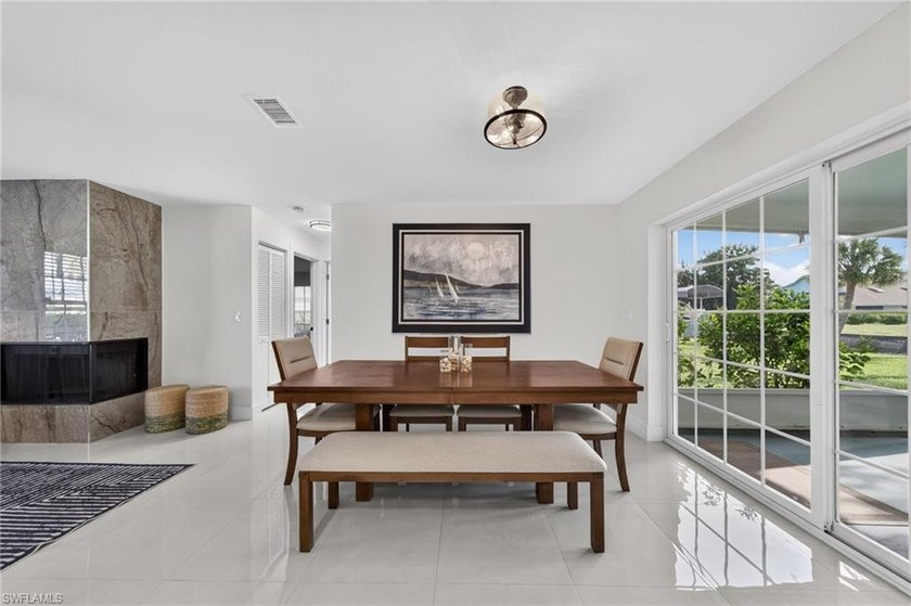 DIRECT GULF ACCESS - PRIME BONITA SPRINGS LOCATION! 3 bedrooms - photo 11