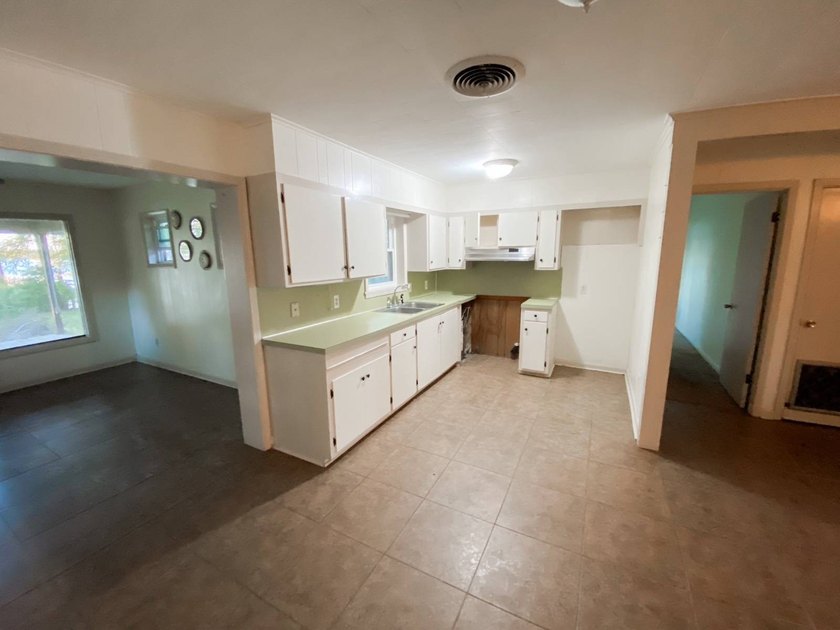 This 2 bedroom, 1 bath camp is located across from Lake Bruin - photo 14