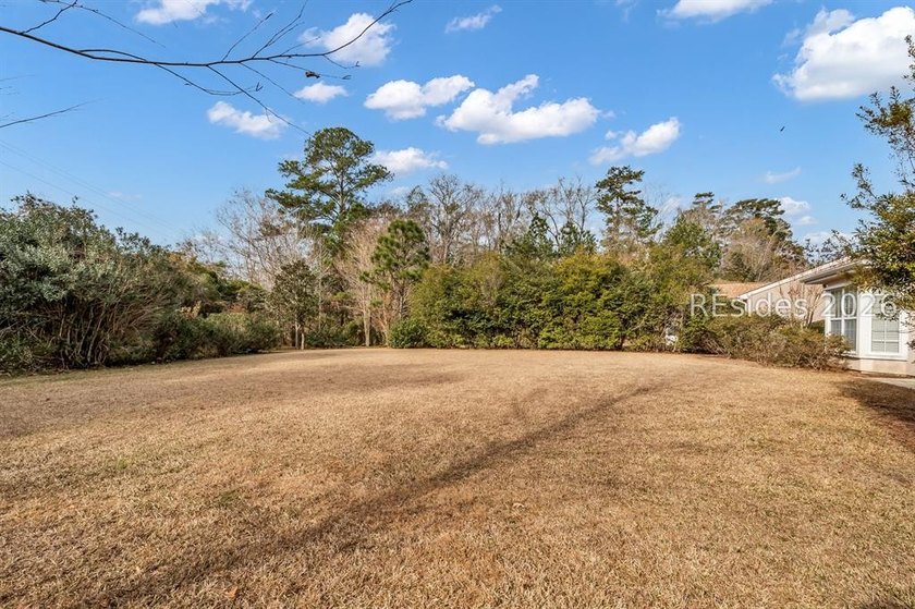 Furnished and move-in ready, this well-maintained 3-bedroom - photo 35