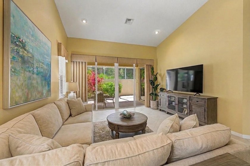 Welcome to this true 3-bedroom, 2-bath home with a 1-car garage - photo 6