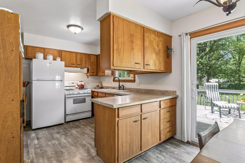 Welcome home to this charming 3-bedroom, 2-bath rambler nestled - photo 14