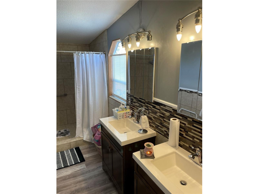 Under contract-accepting backup offers. Rare 4 bedroom find in - photo 7