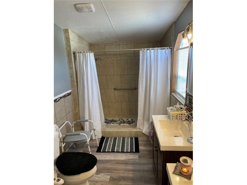 Under contract-accepting backup offers. Rare 4 bedroom find in - photo 8