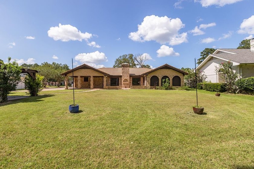 Nestled on a picturesque golf course lot, this exceptional - photo 34