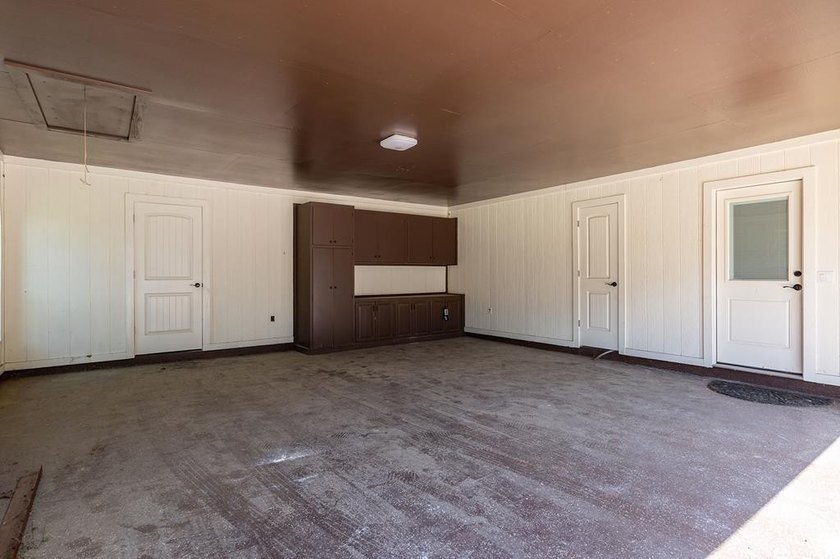Nestled on a picturesque golf course lot, this exceptional - photo 50